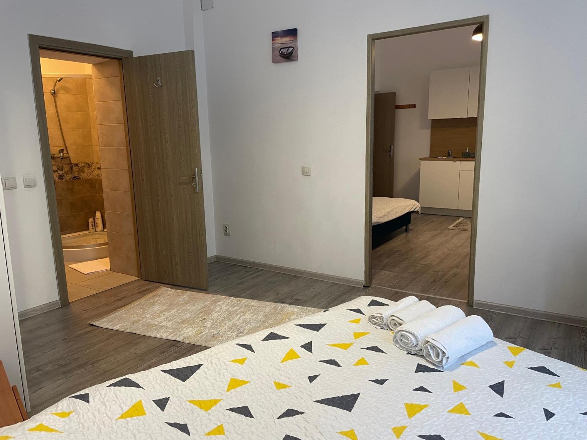 Studio Piata Amzei Nr.1 Bucureşti Ngoại thất bức ảnh