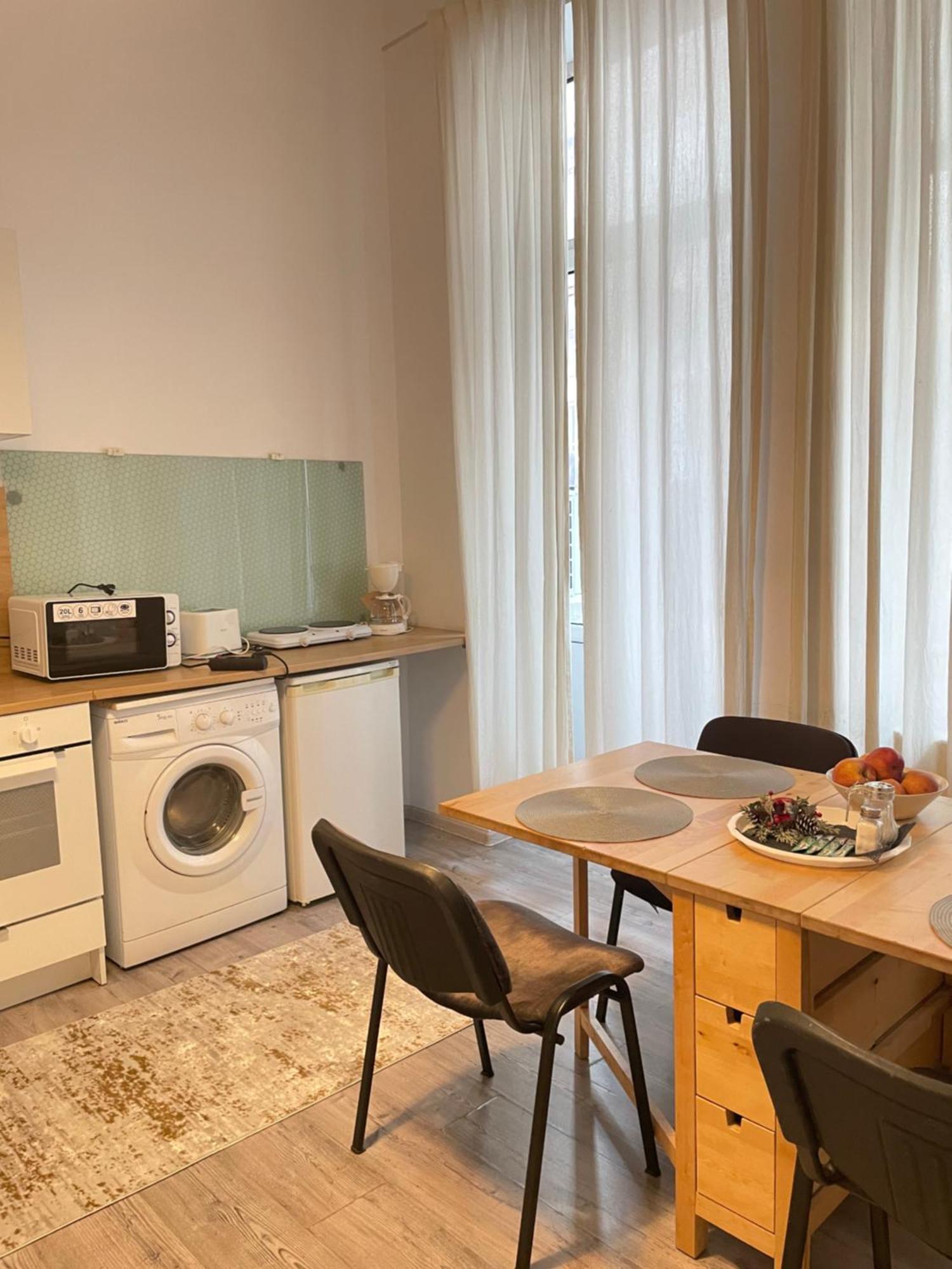 Studio Piata Amzei Nr.1 Bucureşti Ngoại thất bức ảnh