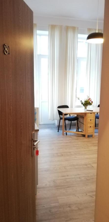 Studio Piata Amzei Nr.1 Bucureşti Ngoại thất bức ảnh